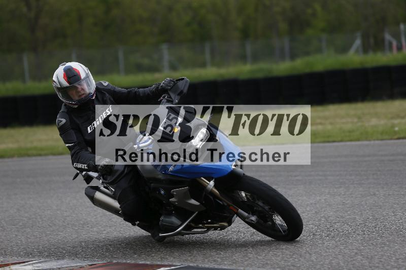 Archiv-2025/10 23.04.2025 Cornu Master School ADR/rot-rouge/55